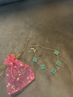 Armband Kleeblatt Design silberfarben mit Beutel neu