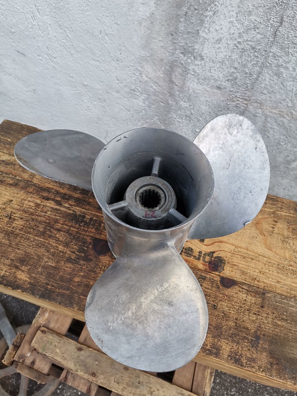 Skulpturen & Statuen: Schiffschraube, Schiffsschraube, Industriedesign, Aluplastik – Gebraucht aus Wiedlisbach von materialkreislauf 5