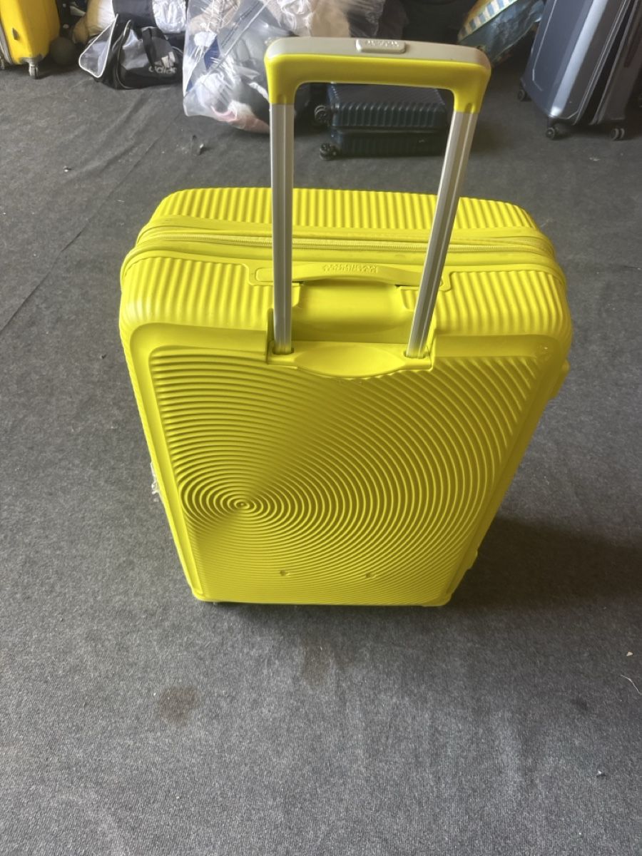 Reisekoffer: Rollkoffer American Case 78 x 55 cm – Gebraucht aus Walde SG von buenzli-1 2