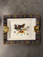 Exklusiver Vintage Aschenbecher mit Pferde Motiv, Top!