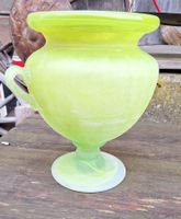 Grüne Vintage Vase mit Henkel