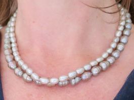 Traumcollier. Authentische Süßwasserperlenkette