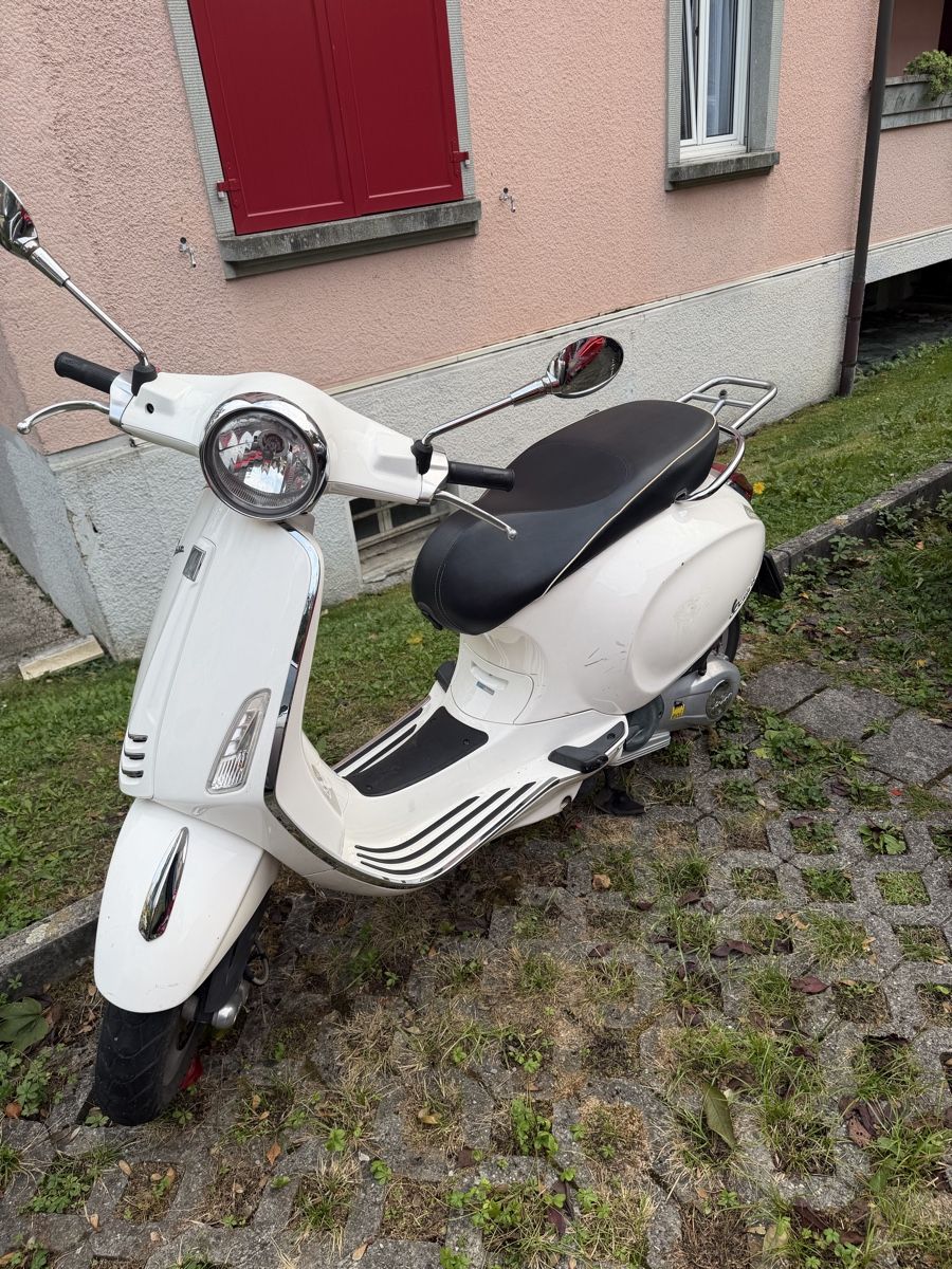 Vespa Scooter: Vespa primavera 2014 – Usato da Lausanne venduto da hel_8yf9 1