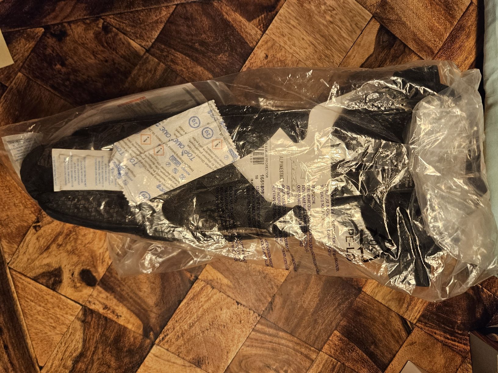 Alpinestars Schutz & Schoner: Alpinestars Bionic Plus Ellbogenschoner, Grösse L/XL – Neu und originalverpackt aus Ebertswil von Bamabama88 2