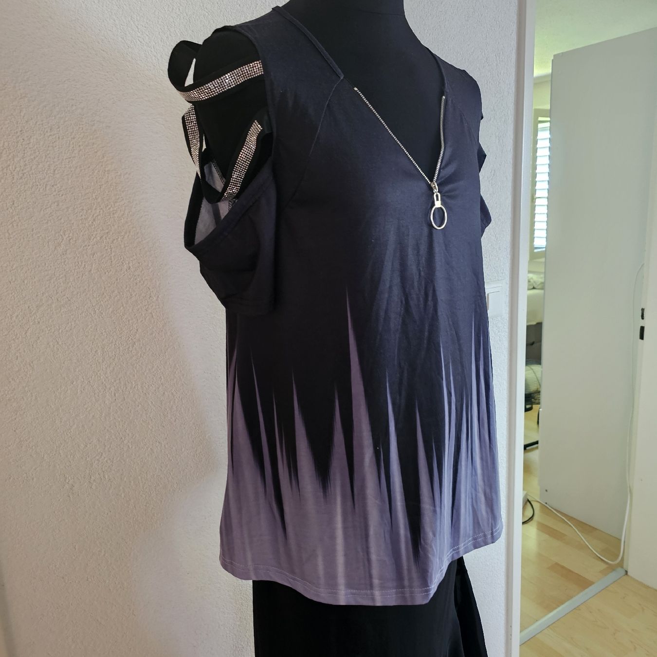 T-shirt: spezieles oberteil gr XXL  – Nuovo e nell'imballaggio originale da wolfhalden venduto da 46464646 3