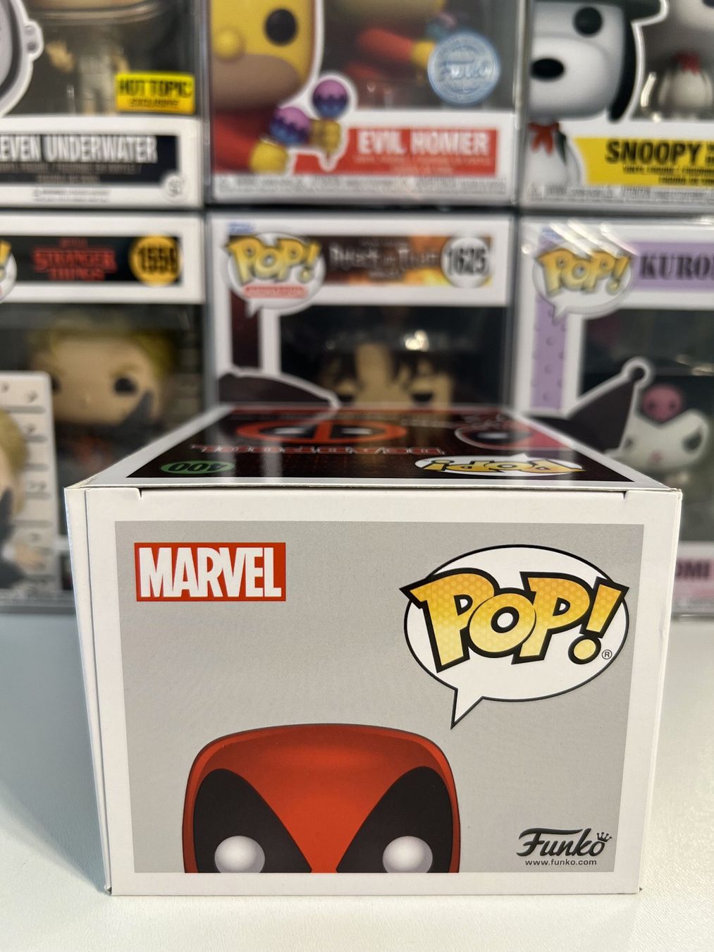 Funko Statuette: Funko POP! Marvel Holiday  Deadpool (With Candy Canes) – Nuovo e nell'imballaggio originale da Le Mouret venduto da perfectbijou 4