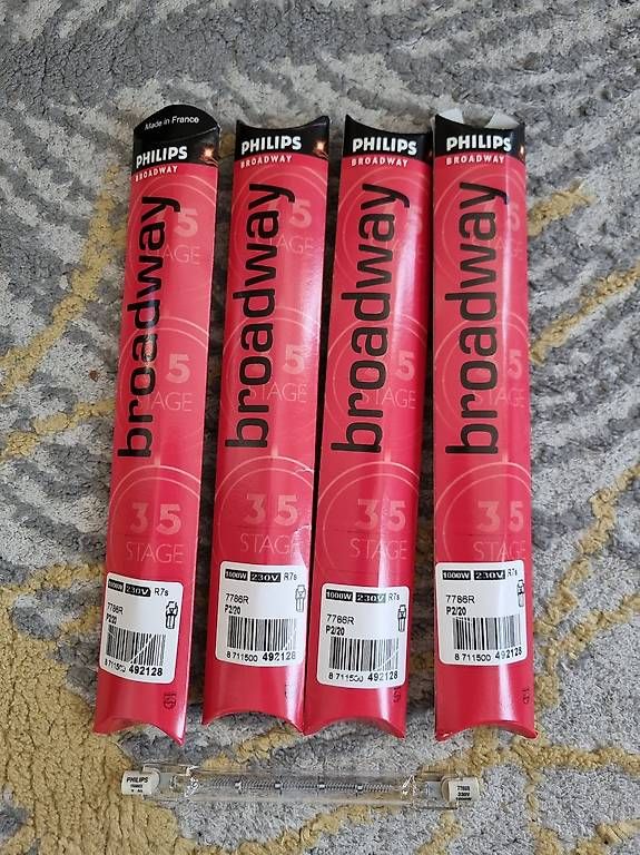 Lampade: Halogenstrahler Leuchtstab 1000W – Usato da Oberlunkhofen venduto da Stroemi1