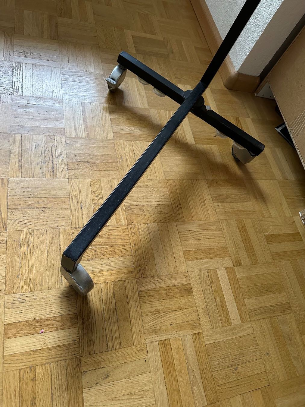 Tavoli: Mobiler Beistelltisch auf Rädern – Usato da Riehen venduto da bea_n9nn 1