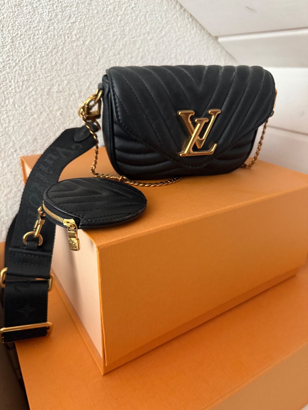 Louis Vuitton Taschen für Damen: Louis Vuitton New Wave Chain Bag PM – Neu (gemäss Beschreibung) aus Rüdlingen von Engeli18