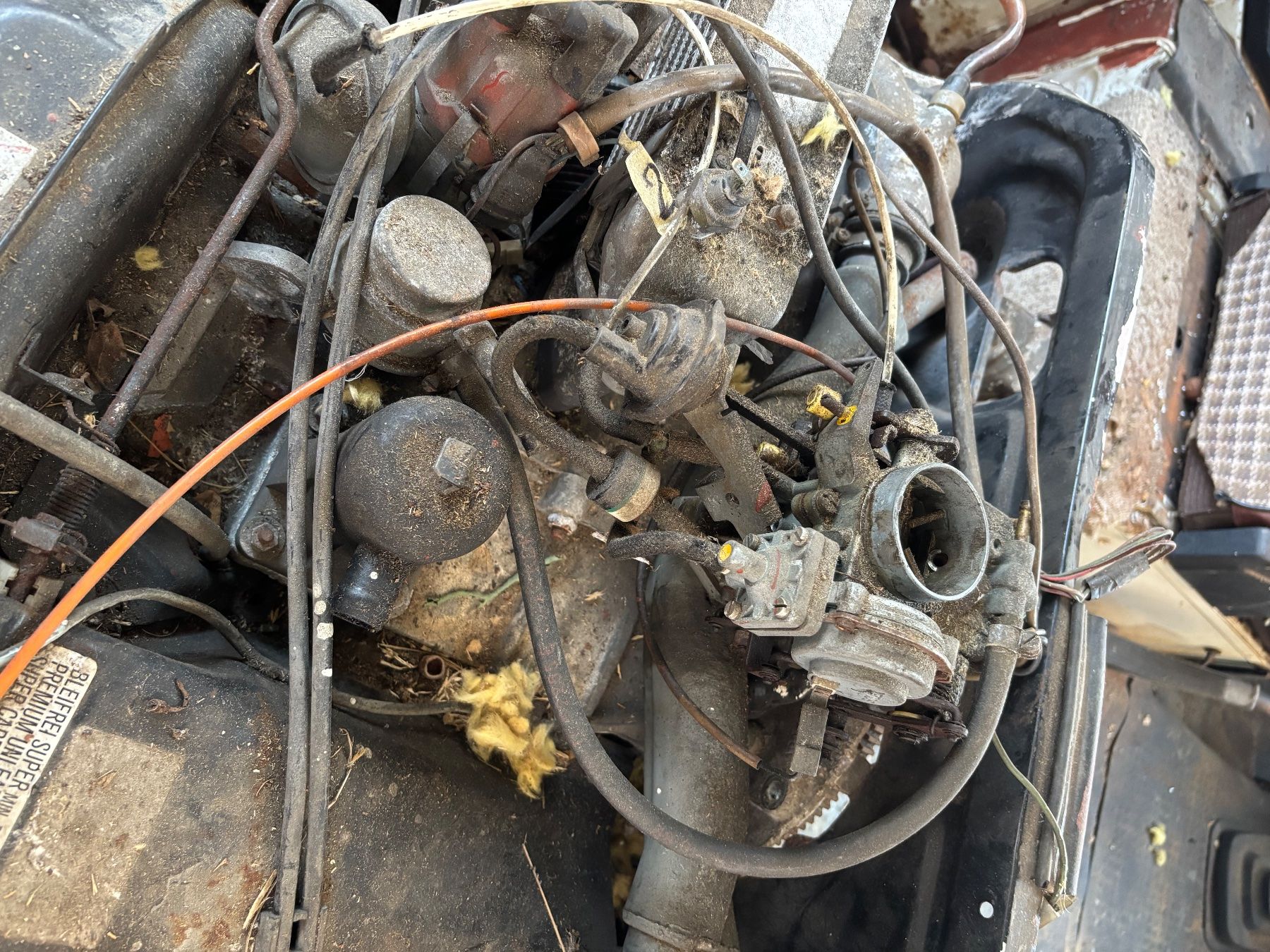 VW Automobili: Vw Bus T3 ca1981 Scheunenfund, Luftgekültermotor – Usato da Engelburg venduto da schrotti02 7