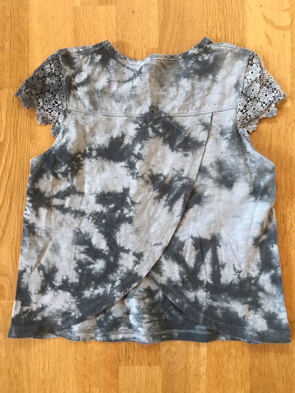 Camicette, T-shirt & Top: T`Shirt – Usato da Spiez venduto da HomeShoppingSpiez 1
