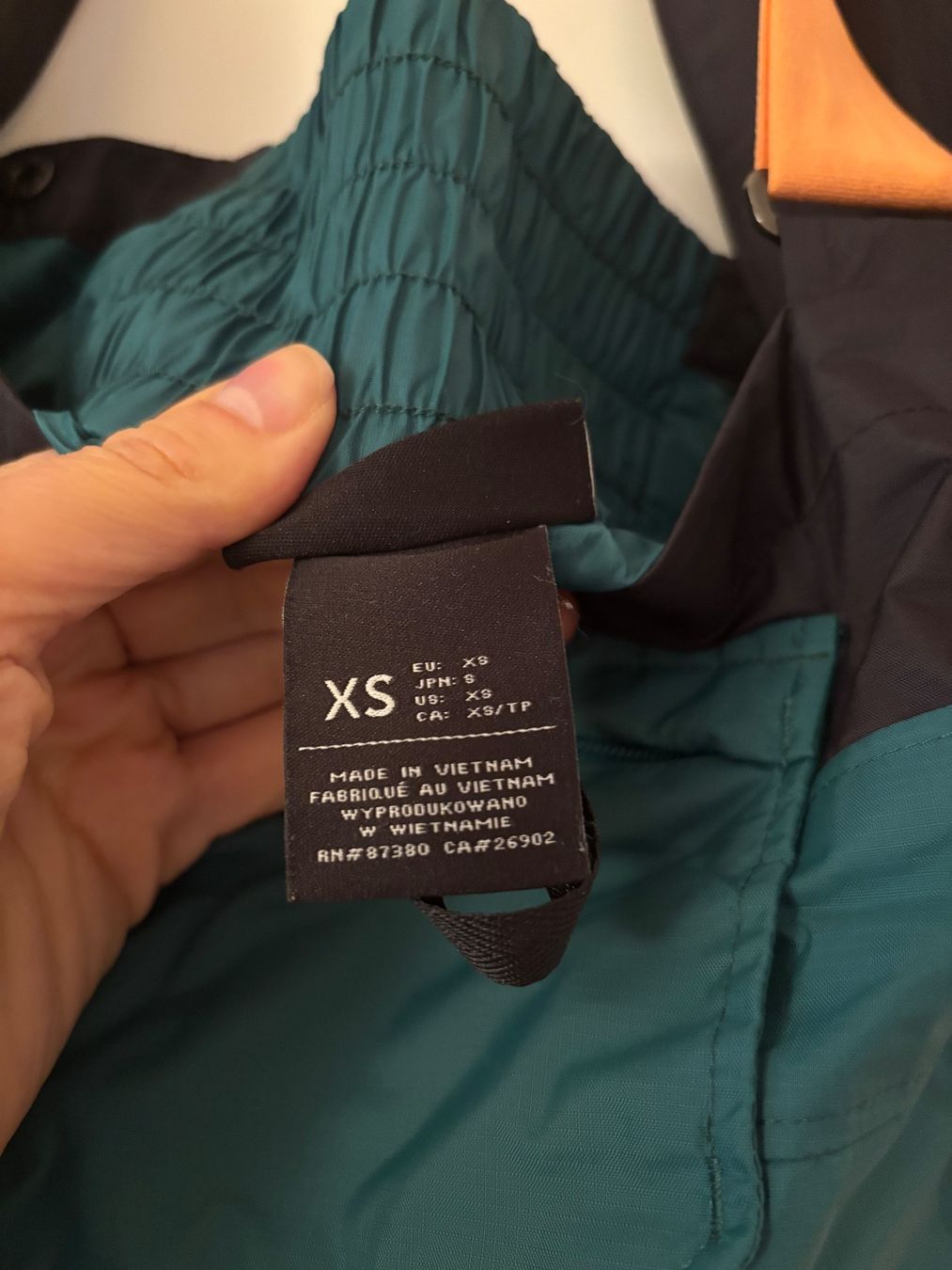 Burton Completi: Burton Anzug XS / Kinder 155 – Usato da Zürich venduto da Ksenia_RBR 3