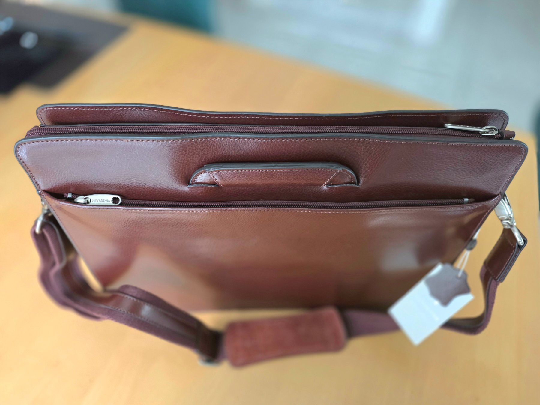 Valigie & Borse: Echtleder Aktentasche mit langem Schutergurt - NEU – Nuovo e nell'imballaggio originale da Uetikon am See venduto da Kakao2 5