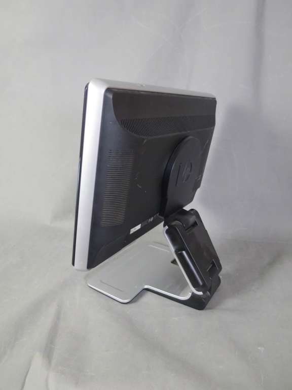 Hewlett Packard Monitor: HP w2207 20555 SH249 – Usato da Zürich venduto da 1.Simon 1