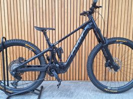 Pivot Shuttle AMPD RIDE GX 29"/27,5" E-Mountainbike