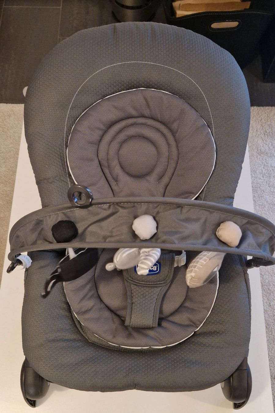 Chicco Sdraiette & Sdraiette a dondolo: Chicco Babywippe Hoopla mit Newborn Einsatz – Usato da Domat/Ems venduto da cam_276v 1