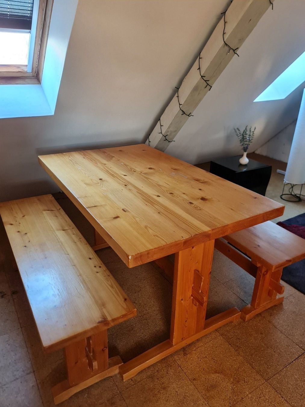 Set di tavolo e panche: Tisch mit Bänken – Usato da Zürich venduto da bar_5h9n