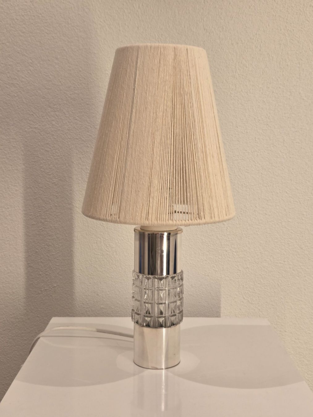 Kaiser Lampen: Vintage Kaiser Leuchte silber / Glas / offwhite 60er – Gebraucht aus Gersau von pd-design-and-art 2