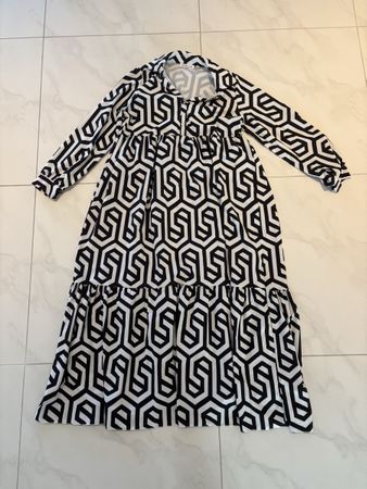 Kleid New Collection schwarz weiss geometrisch lang neu