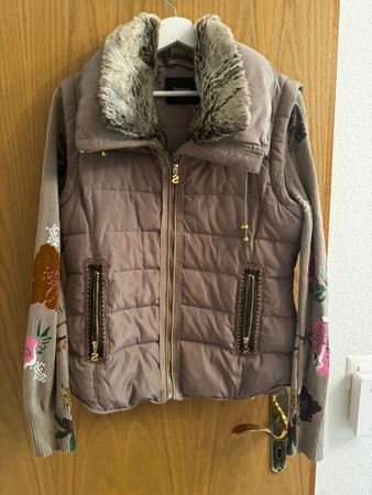Desigual Jacke mit abnehmbaren Ärmeln, Gr. 40