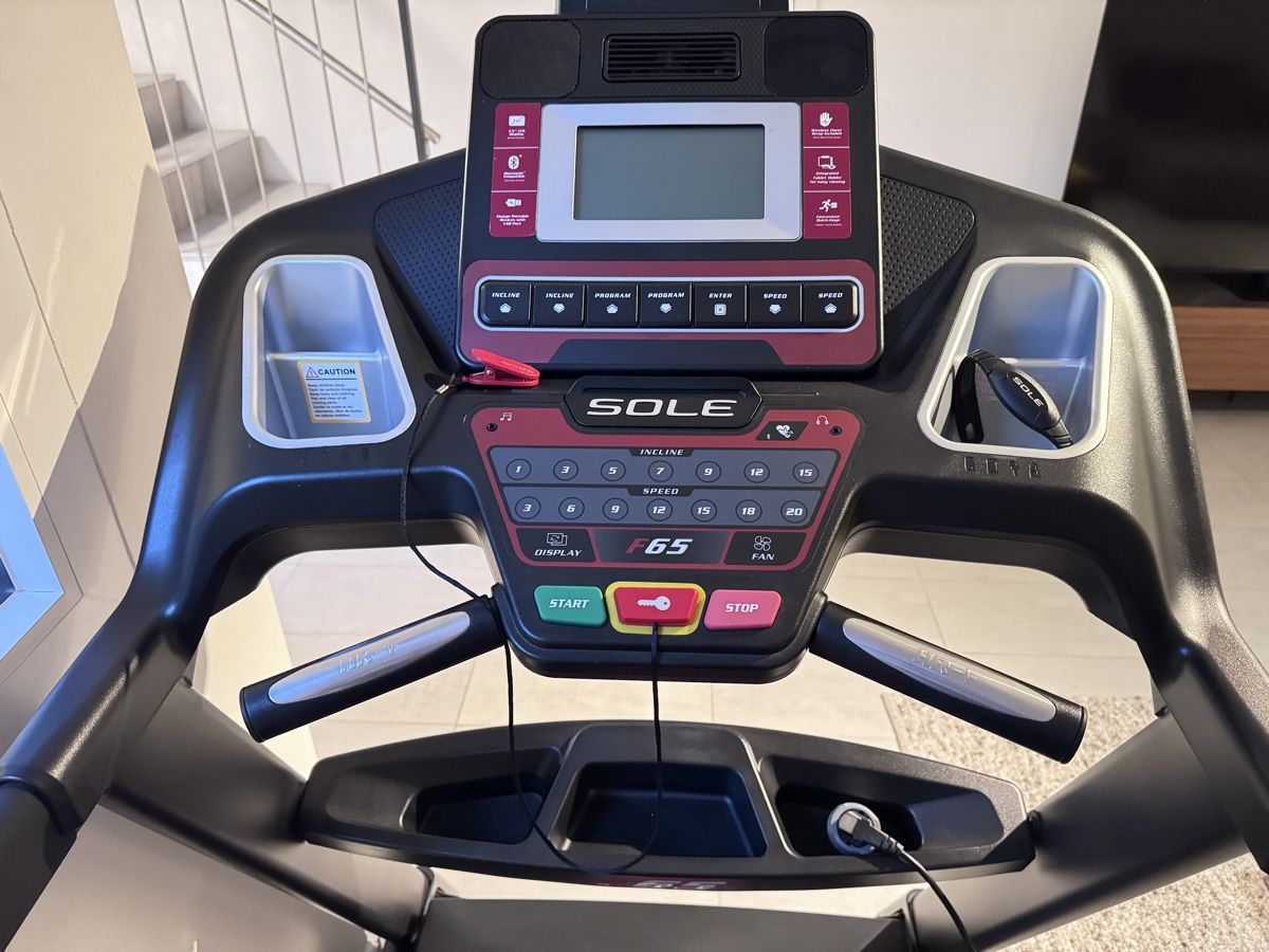 Sole Vélos d'appartement: Sole Treadmill F65 – D'occasion à Chambésy par Sana-292 2