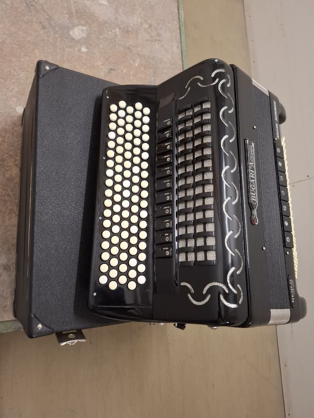 Strumenti musicali: 4.chorig Bugari chromatisch – Usato da Villeneuve venduto da BibiVintage 2
