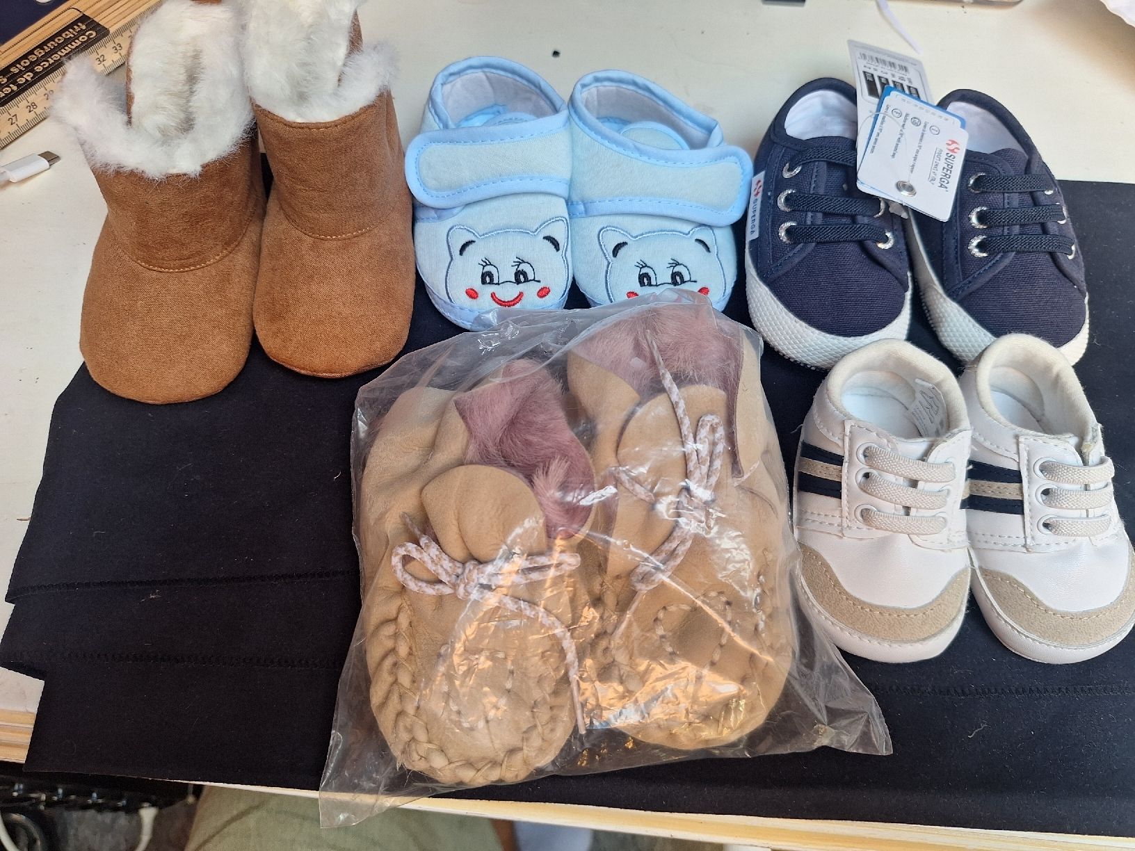 Scarpe per ragazzi: lot chaussures pour enfants – Nuovo (secondo la descrizione) da Tannay venduto da v1n1p00h 1