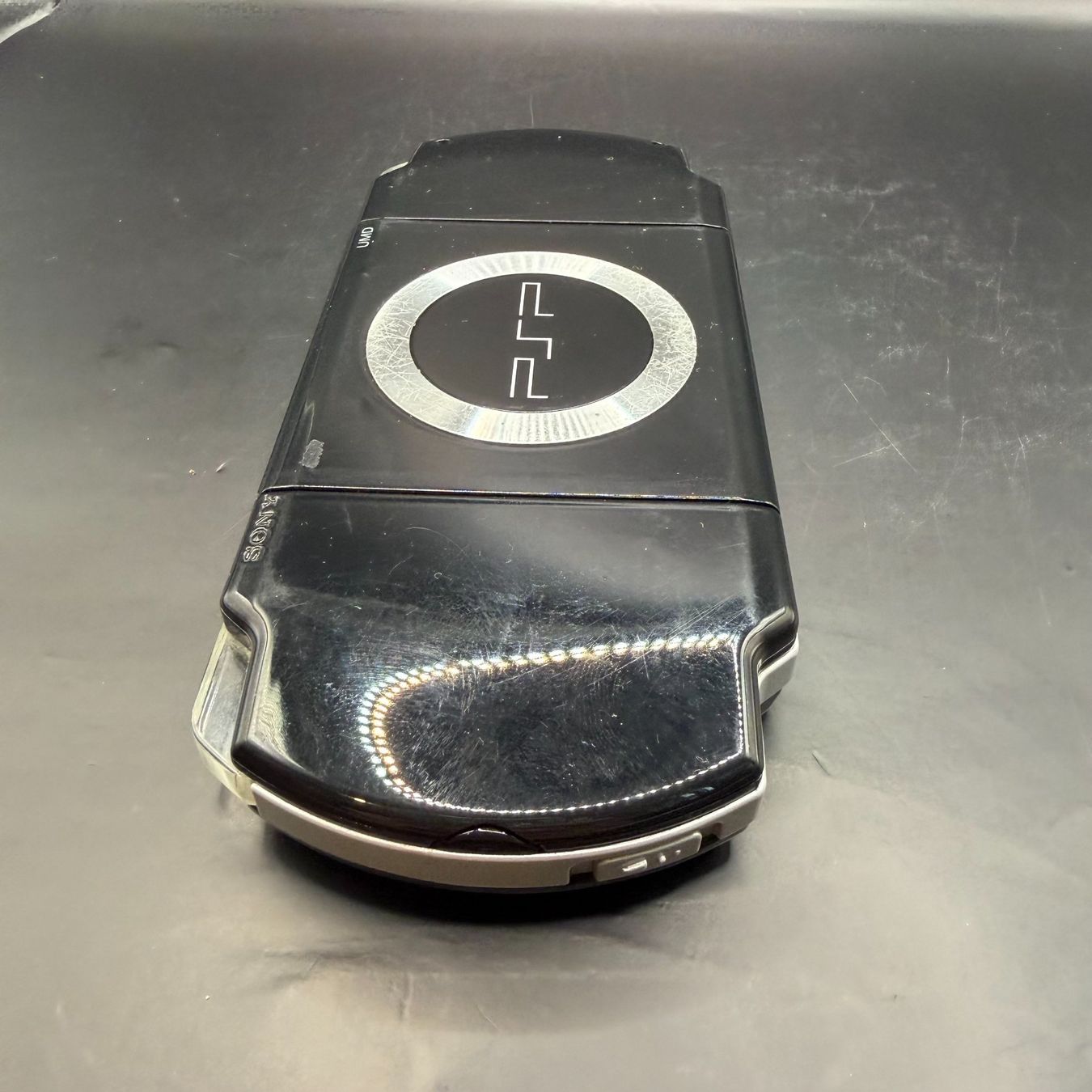 Sony Console: Sony PSP Schwarz – Usato da Düdingen venduto da Nerdworld 7