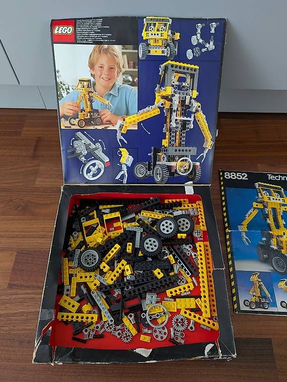 Lego Baukästen: Lego Technic Roboter 8852 mit OVP – Gebraucht aus Koppigen von Ozehnder 1