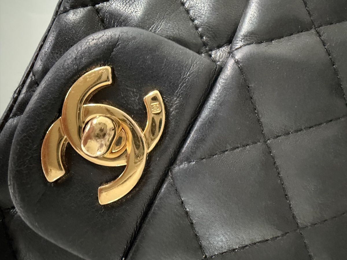 Chanel Taschen für Damen: Chanel Mini Classic Handbag Black – Gebraucht aus Uster von Monika_OB 1