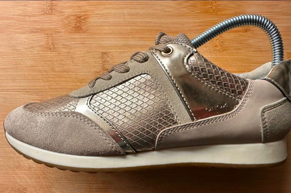 Scarpe da donna: Geox Sneakers – Usato da Ipsach venduto da Lary_Sommer