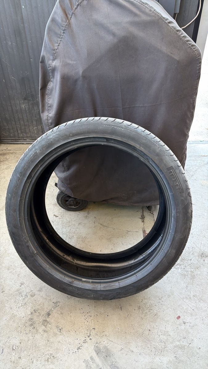 Pneus & Kompletträder: 2x 285 40 22 Pirelli – Gebraucht aus Uster von D_8610 1