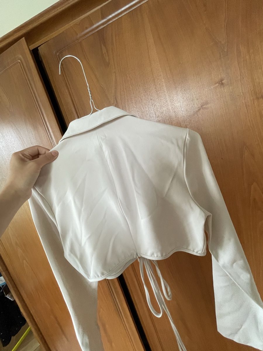 Camicette: Cream Crop Blouse – Nuovo (secondo la descrizione) da Zürich venduto da hsi_tl5c 3