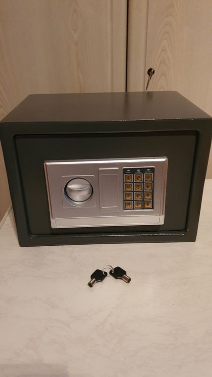 Geldkassette Mit Schlüssel – Stahl-Bombe, Abschließbar, Neu, Marke Unbekannt