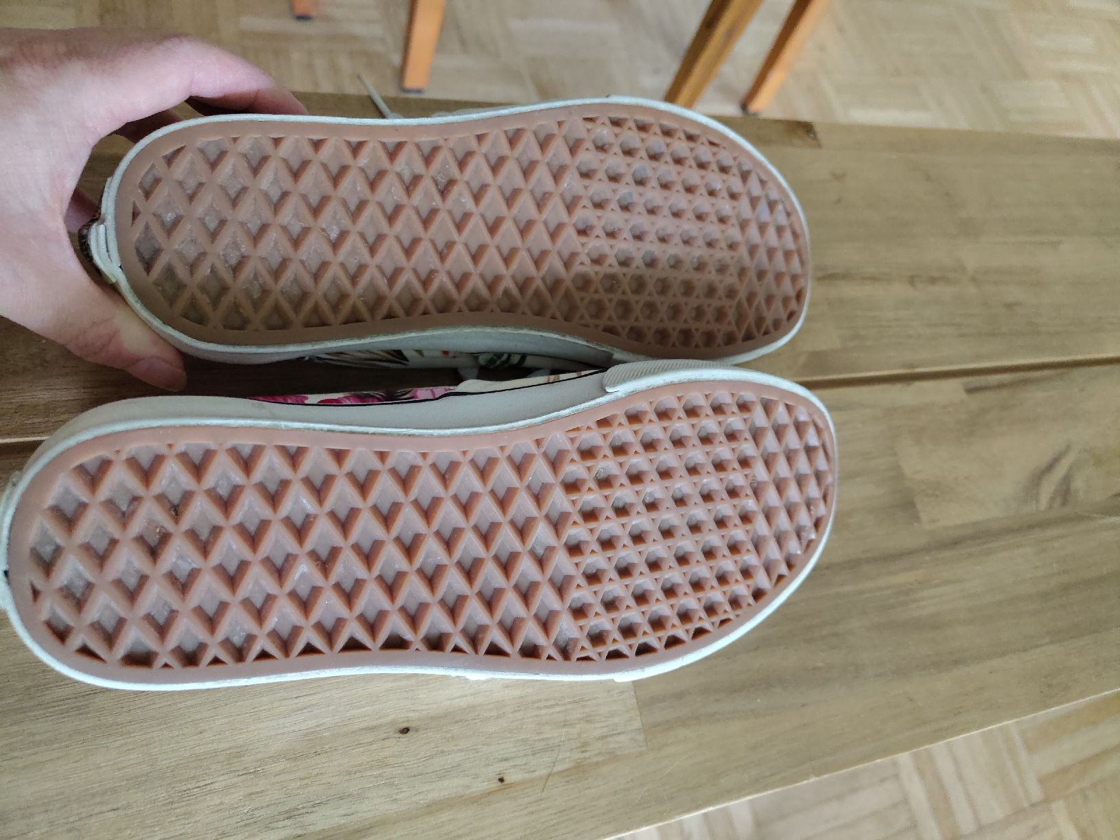 Vans Scarpe da donna: Vans Damenschuhe Blumenmuster Grösse 37 – Usato da Dietlikon venduto da VintageStudioZurich 5