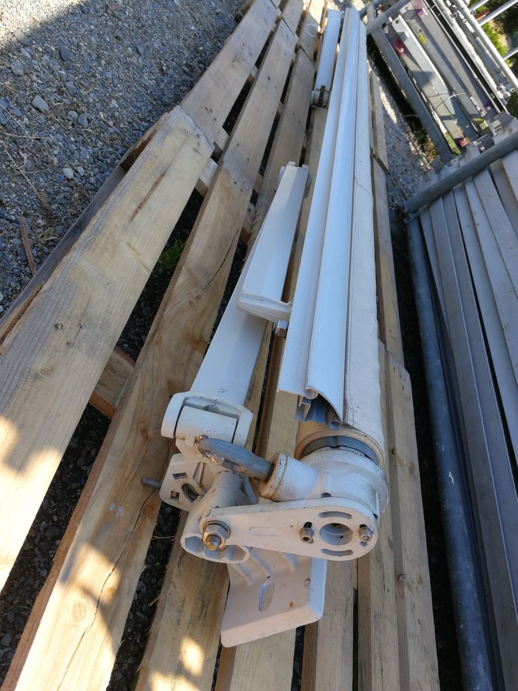 Tende da sole: Sonnenstore  mit Handkurbel – Usato da Spreitenbach venduto da Space_X 4