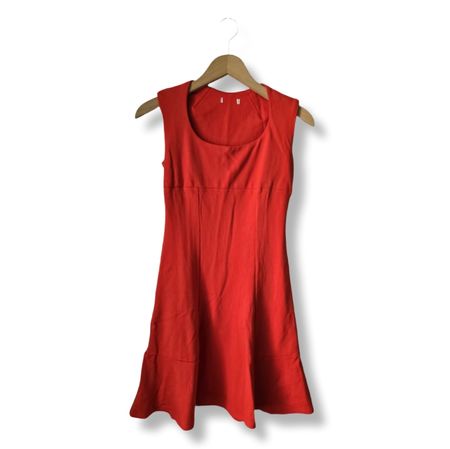 Robe sans manches rouge coupe ajustée taille M