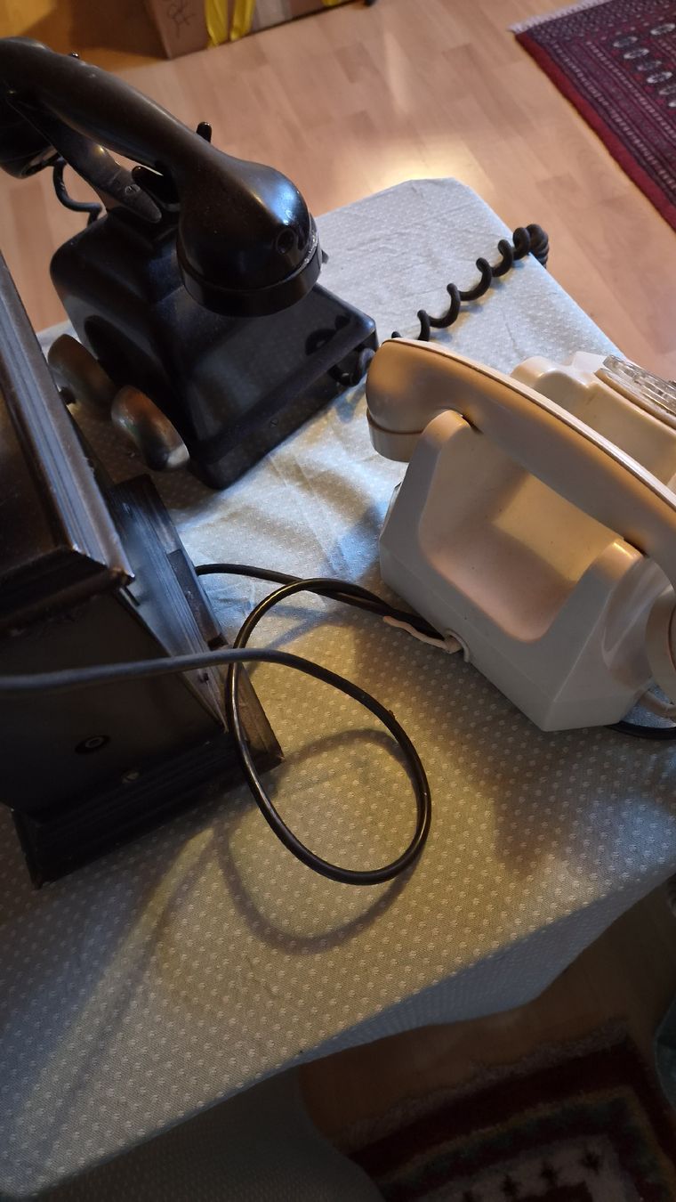 Téléphones: 3 Telefone Vintage  – D'occasion à Kölliken par Upcycling-by-Mc-TAM 6