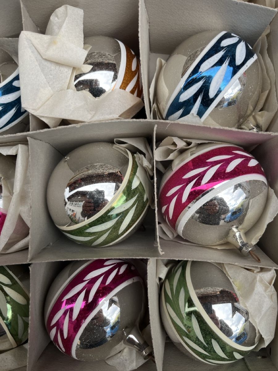 Tutte le decorazioni: 12 Christbaumkugeln Glas bunt gemustert gebraucht – Usato da Brienz BE venduto da hey_z9vg 1