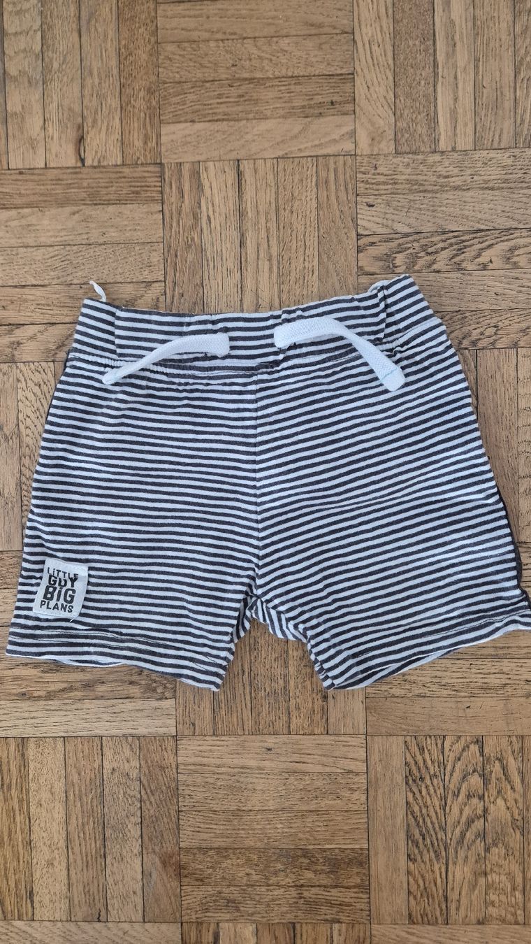 Hosen: Shorts – Gebraucht aus Neuenhof von Vany0607