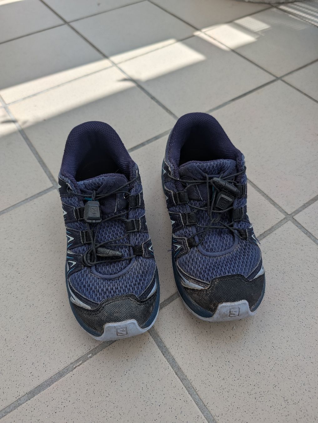 Salomon Schuhe für Jungen: Salomon Wanderschuh – Gebraucht aus Trimmis von Blueberry123 1