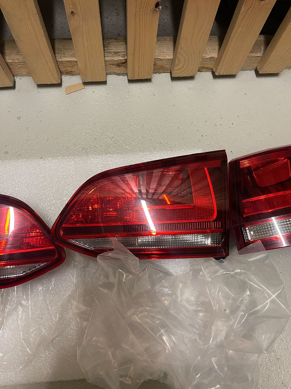 Volkswagen Tutti pezzi di ricambio auto: Originale Heckleuchten Golf 7 R Variant – Usato da Luzern venduto da Prof.Farnsworth 5