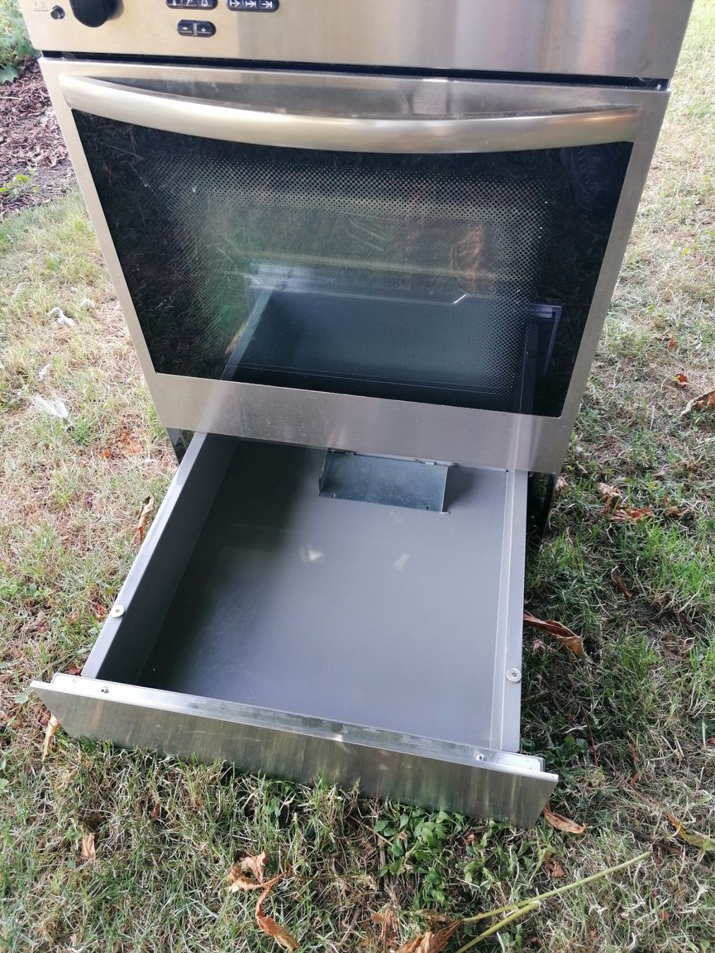 Miele Fours: Miele Backofen, Einbaubackofen – D'occasion à Arch par Tino57 2