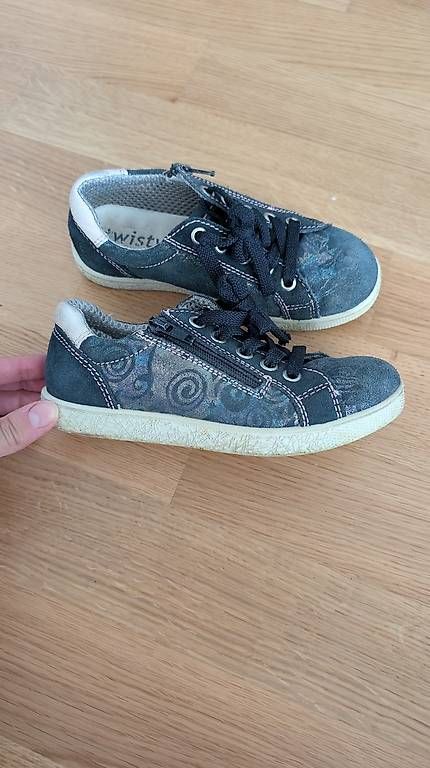 Scarpe per ragazzi: Kinderschuhe gr 28 (Leder) – Usato da Root venduto da vin_wr2l