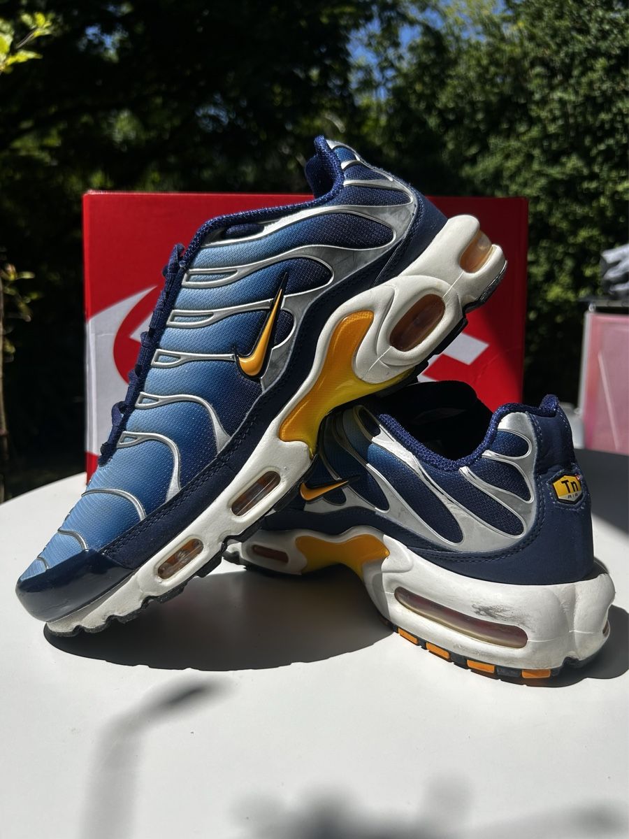 Nike Scarpe da uomo: Nike Air Max Plus-Sky Blue Laser Orange / EU 44,5 – Nuovo (secondo la descrizione) da Zollikofen venduto da LUKE_THRIFTS