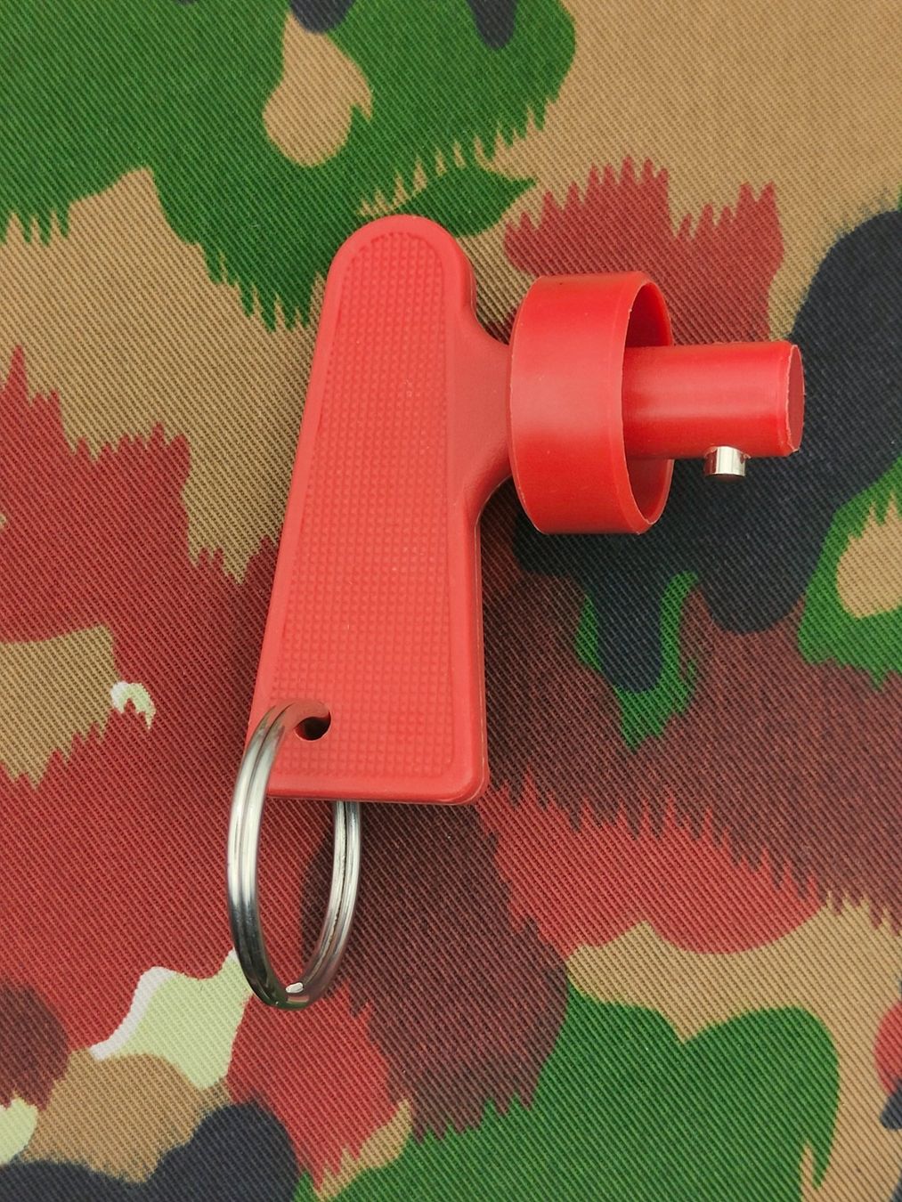 Schweizer Armee Uniformi: Batterie Hauptschalter zu Bucher Duro – Usato da Bauma venduto da SwissMilitaria