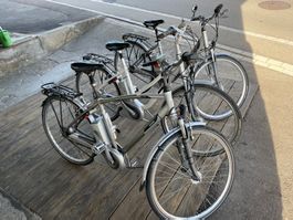 E-BIKES 28", MIT PANASONIC-MOTOR 26V HELKAMA,  AB 1 FR.!