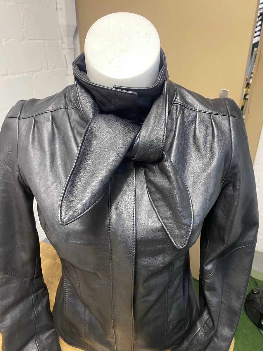 Giacche: Spezielle Lederjacke Gr.36 – Nuovo (secondo la descrizione) da Möhlin venduto da Nelsson
