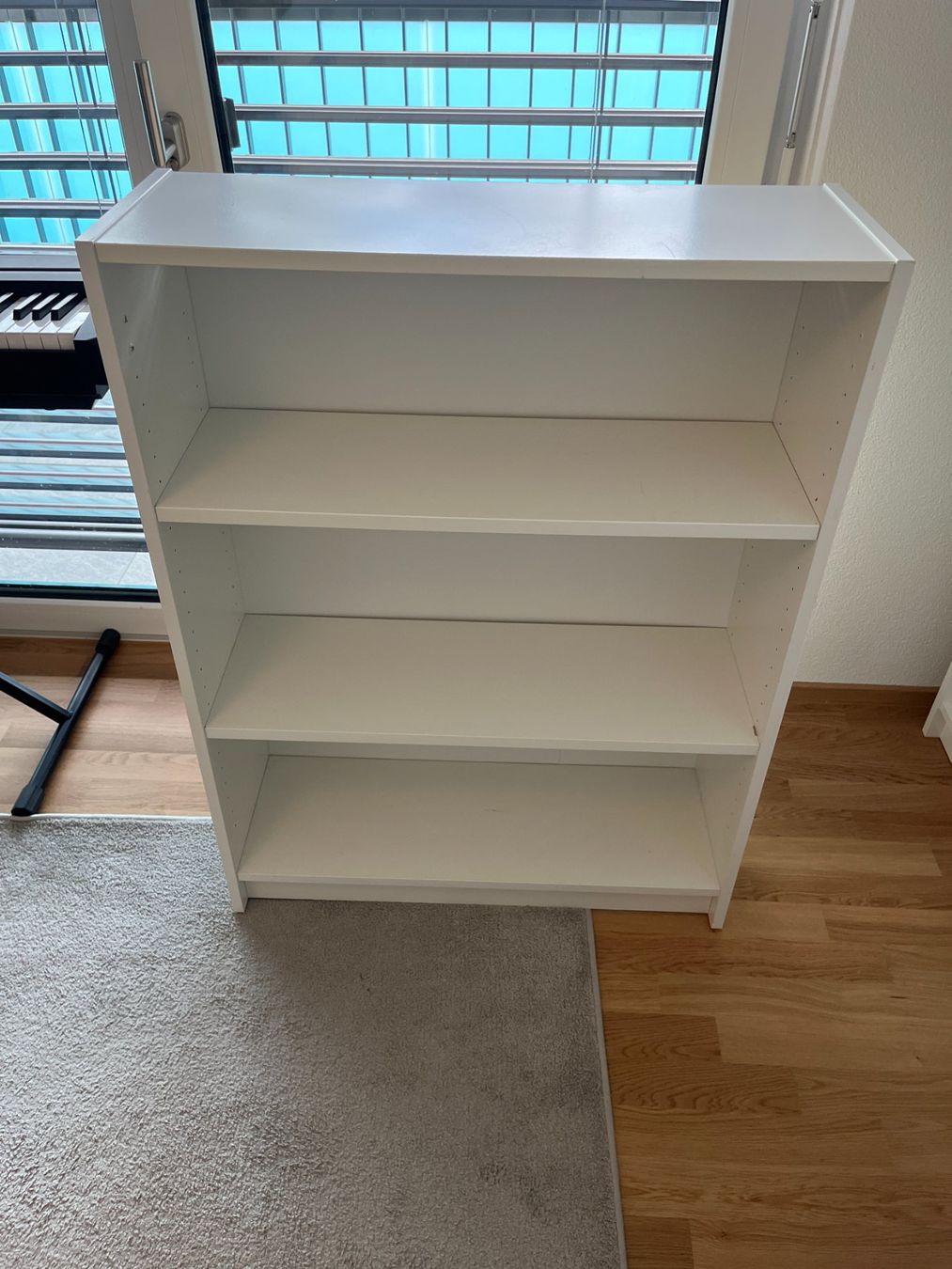 Ikea Scaffali: Klein IKEA BILLY Bücherregal – Usato da Schwerzenbach venduto da Cutz 1