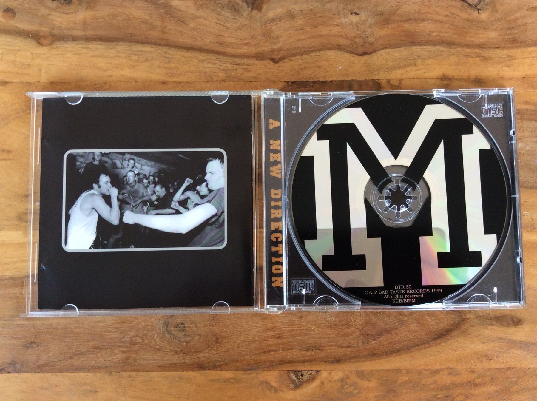 CD: CD Misconduct - A New Direction (CD Hardcore 🇸🇪) – Usato da Horgen venduto da flyingpenguin2000 1